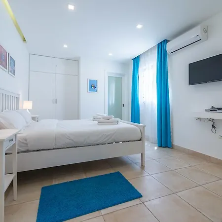 Xlendi Terrace Penthouse Apartment