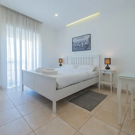 Xlendi Terrace Penthouse Apartment