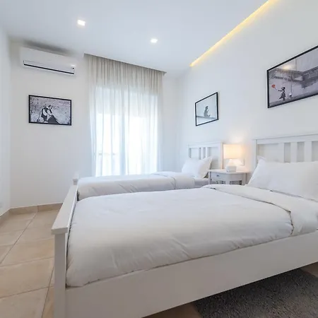 Xlendi Terrace Penthouse Apartment *