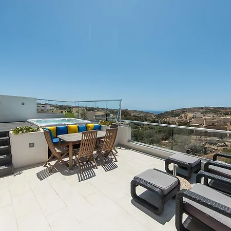 Xlendi Terrace Penthouse *